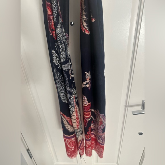 Chico’s scarf 24by72 inches-Colorful -Gentle wash with cold water - Picture 3 of 8